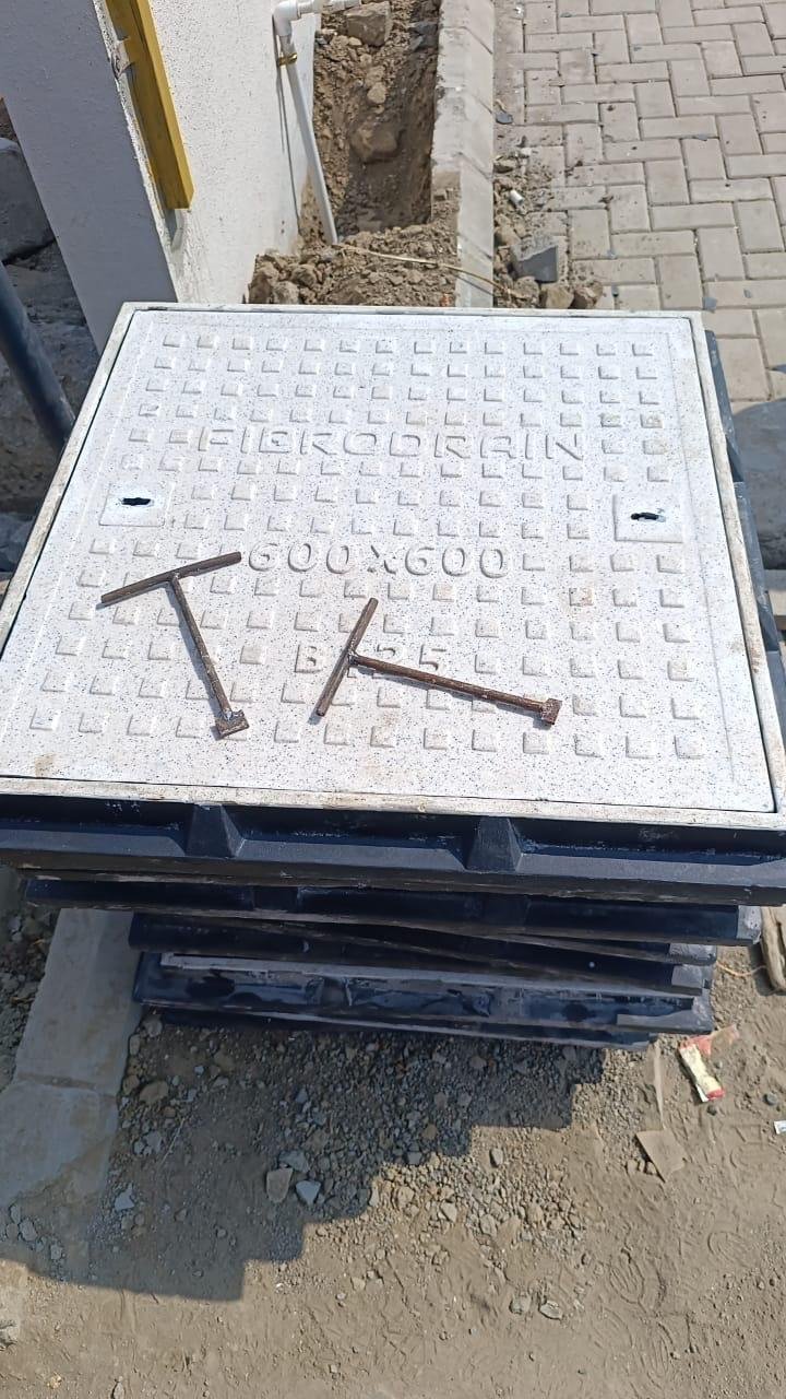 Solid Top Manhole Covers With Frame